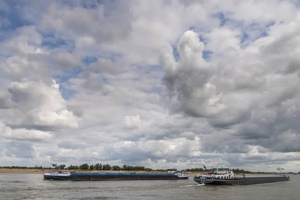 Beneden Leeuwen Netherlands August 2018 Two Barges River Waal Dark — стоковое фото