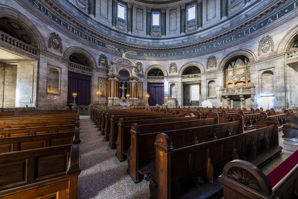 Copenhagen Denemarken September 2018 Frederiks Kirke Kerk Kopenhagen Met Man — Stockfoto