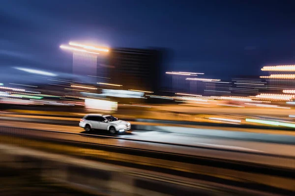 Coche Blanco Borroso Movimiento Velocidad — Foto de Stock