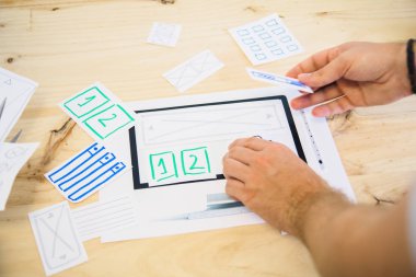 UX tasarımcı çalışma yakın çekim 
