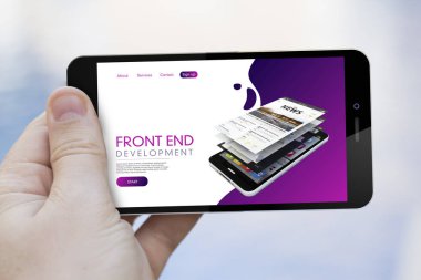 ön uç Web geliştirme smartphone ekranında tutan erkek el