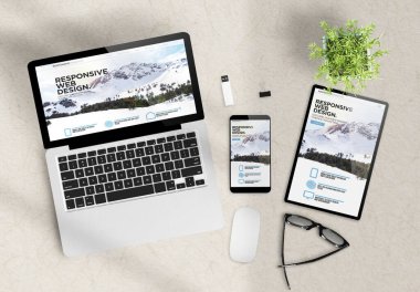 Tepkili tasarım temaları web sitesi aygıtların üst görünümü ahşap masaüstü 3d görüntüleme