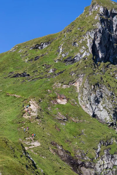 Wanderer Auf Dem Gebirgsweg Fagaras Gebirge Rumänischen Karpaten — Stockfoto