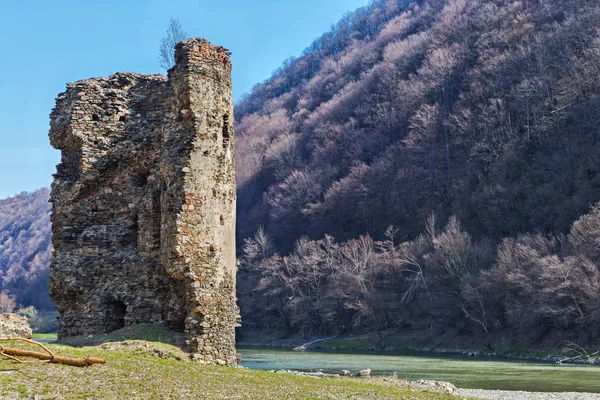 Broken tower on Olt river — Stock Photo, Image