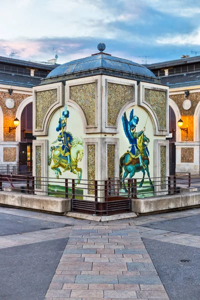 Notre Dame market in Versailles France — Stock Photo, Image