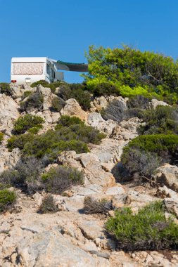 Yunanistan kayalıklarında camper