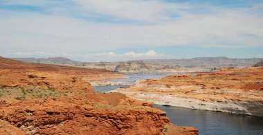 Köprü ve baraj Colorado Nehri üzerinde sayfa, Arizona yakınlarında