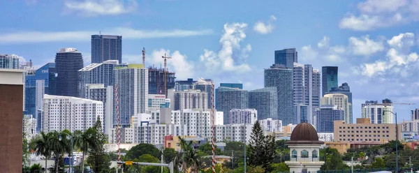 Die Wachsende Skyline Von Miami Florida — Stockfoto