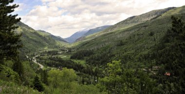 Colorado Crystal Nehri boyunca sürücü