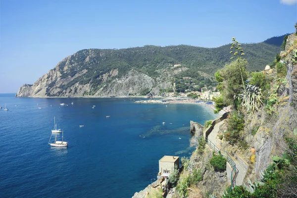 Panorama Monterosso Mare Beach Temporada Verão Uma Aldeia Costeira Resort — Fotografia de Stock