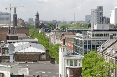 Rotterdam, Hollanda, 3 Haziran 2018: yeşil mahalle serin kanalından gibi trendy Witte de Withstraat, yüksek açılı görünüş
