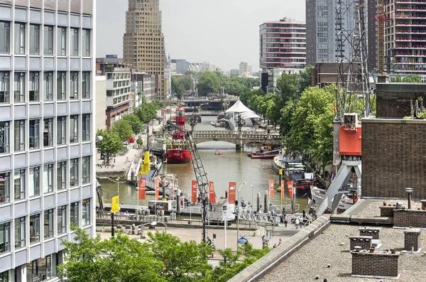 Rotterdam Hollandia 2018 Június Kilátás Történelmi Wijnhaven Kikötő Modern Épületek — Stock Fotó