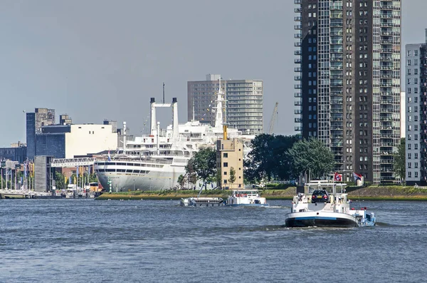 Rotterdam Nederland Mei 2018 Lange Afstand Bekijken Van Voormalig Cruiseschip — Stockfoto