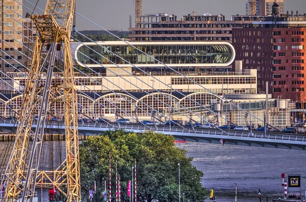 Rotterdam Holandia Sierpień 2018 Budynek Las Palmas Cruiseterminal Innych Budynków — Zdjęcie stockowe