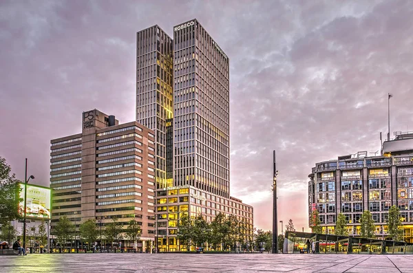 Rotterdam Holandia Września 2018 Widok Placu Kierunku Pierwszej Wieży Biurowej — Zdjęcie stockowe