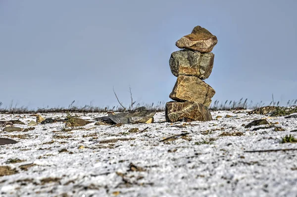 Pequeno Cairn Planície Inundação Coberta Neve Rio Waal Perto Nijmegen — Fotografia de Stock