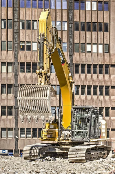 Rotterdam Nederländerna September 2018 Gul Grävmaskin Filed Bråte Och Skräp — Stockfoto