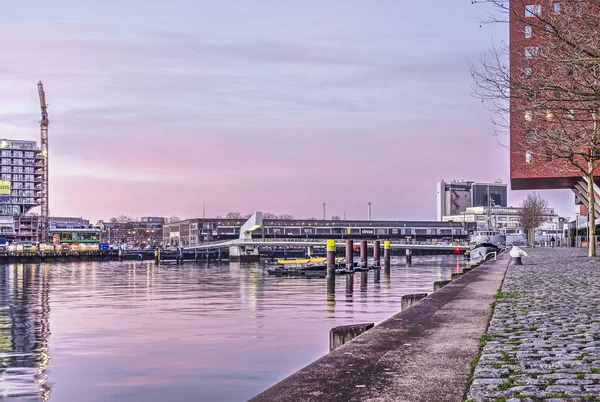 Rotterdam Paesi Bassi Gennaio 2019 Veduta Lungo Banchina Cemento Ciottoli — Foto Stock