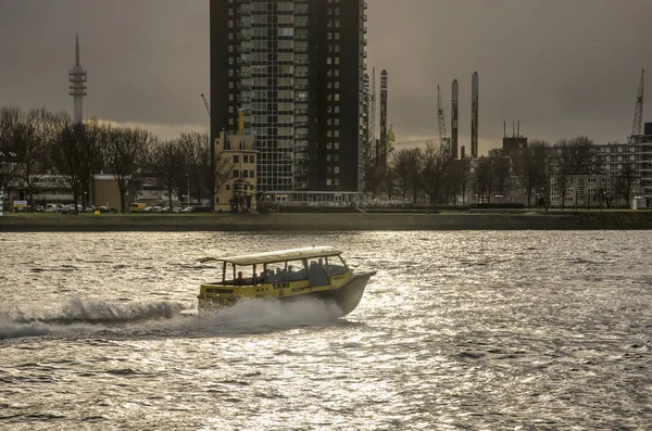 Rotterdam Nederland December 2018 Watertaxi Reizen Met Hoge Snelheid Rivier — Stockfoto