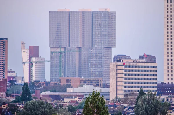 Rotterdam Hollanda Nisan 2019 Rotterdam Karışık Kullanımlı Yüksek Katlı Bina — Stok fotoğraf