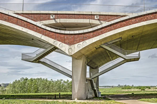 Nijmegen Hollanda Nisan 2019 Oversteek Köprüsü Nün Beton Tuğla Kemerlerinden — Stok fotoğraf
