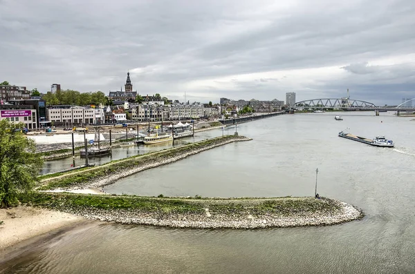 Nijmegen Nederland April 2019 Uitzicht Vanaf Oude Waal Brug Naar — Stockfoto