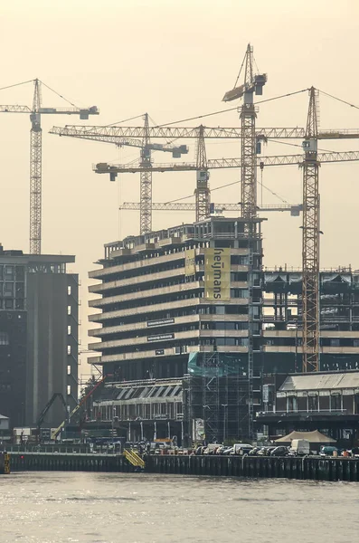 Rotterdam Niederlande August 2019 Turmdrehkräne Errichten Ein Wohnhaus Auf Dem — Stockfoto