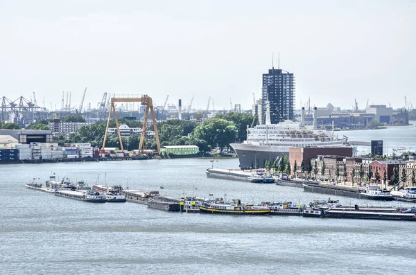 Rotterdam Nizozemsko Června 2019 Výhled Přes Přístav Maashaven Směrem Výběžku — Stock fotografie