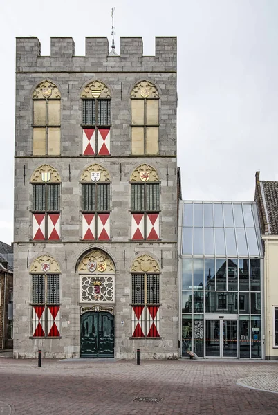 Vianen Hollandia 2019 Október Középkori Városháza Homlokzata Modern Bővítéssel Amely — Stock Fotó