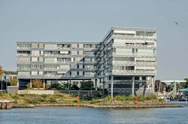 Alblasserdam Netherlands September 2020 Modern Residential Building Bank River Noord — Stock Photo, Image