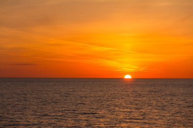 Baltık Denizi 'nde güzel bir gün doğumu