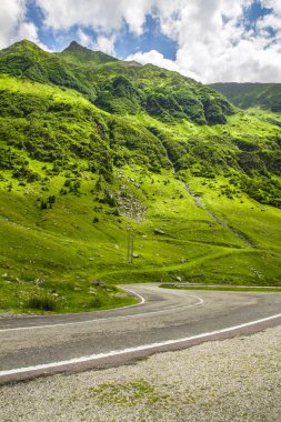 transfagarasan yol serpantin güzel yaz görünümü