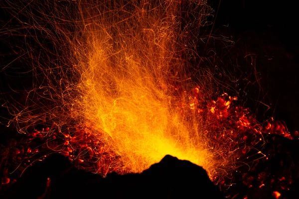 Bom Fogo Faísca Trilhas Fundo Como Vulcânico — Fotografia de Stock