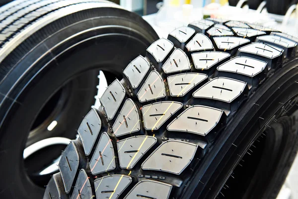 Loopvlakbeschrijving Een Kruiwagen Tire Truck Winkel — Stockfoto