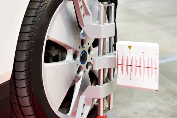 Wheel Clamp Automotive Diagnostic Analysis System Car — Stock Photo, Image