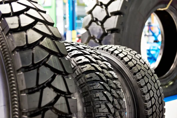 Loopvlakbeschrijving Een Kruiwagen Tire Truck Winkel — Stockfoto