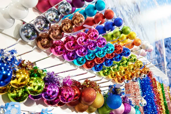 Gekleurde Ballen Speelgoed Voor Kerstboom Winkel — Stockfoto