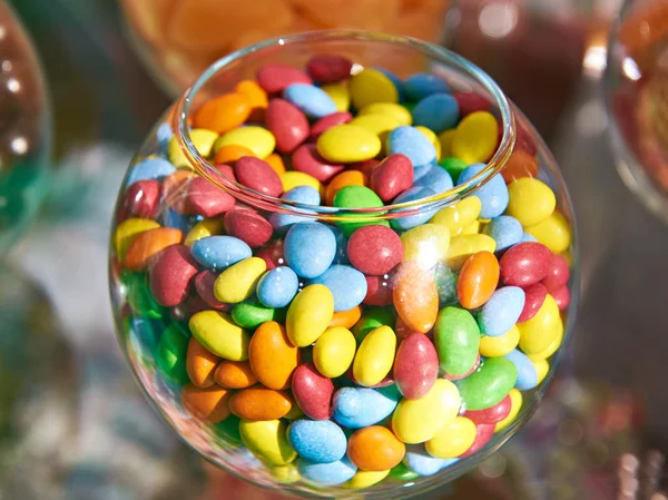Kolorowe Drażetki Cukierki Półce Sklepowej — Zdjęcie stockowe