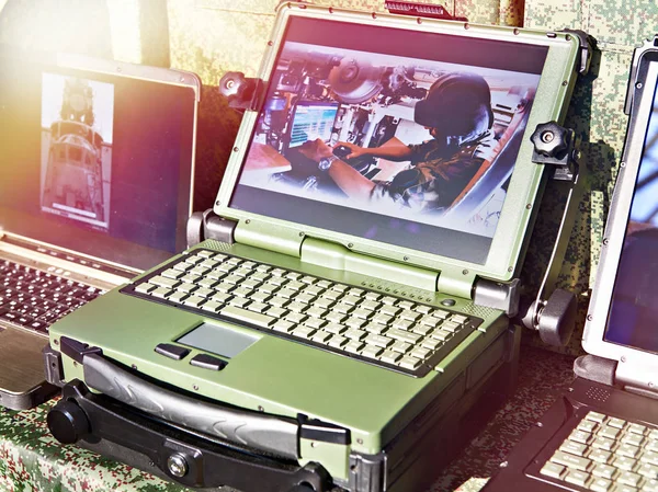 Chronionych Laptopy Dla Celów Wojskowych Przemysłowych — Zdjęcie stockowe
