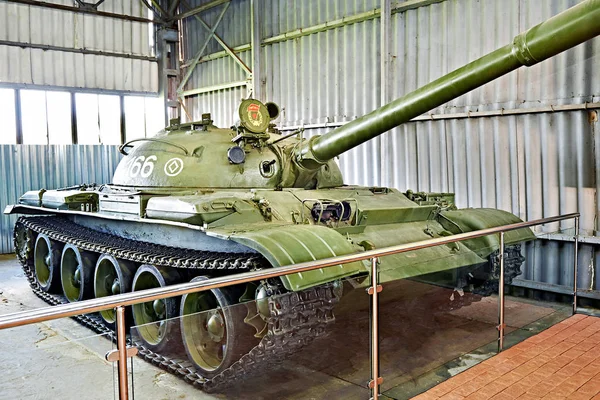 Sovjet middelgrote tank T-62 — Stockfoto