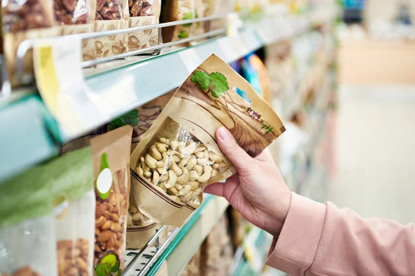 Cashew Nuts Hand Store — Stock Photo, Image
