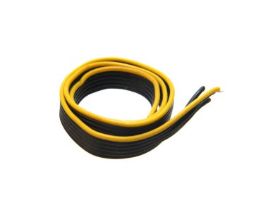 Elektrik kablosu beyaz arkaplanda izole edildi