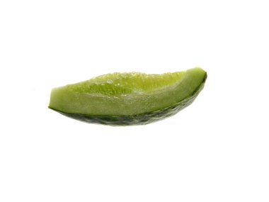 salatalık beyaz arkaplanda izole edildi