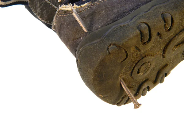 Старый ботинок изолирован на белом фоне — стоковое фото