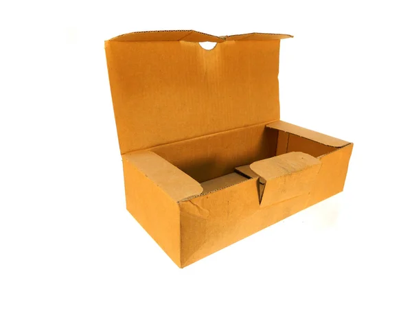 Бумажная коробка на белом фоне — стоковое фото