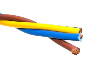 Elektrik kablosu beyaz arkaplanda izole edildi