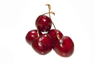 Beyaz arkaplanda kiraz izole