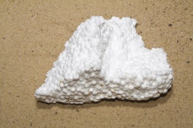 Kum zemininde köpük