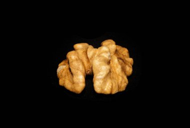 fındık siyah arkaplanda izole