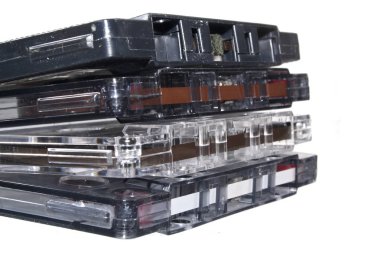 kaset beyaz arkaplanda izole edildi